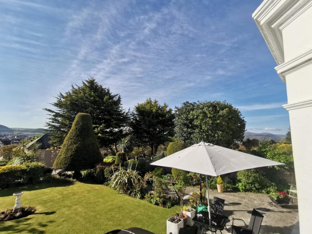 Bron Orme Private Hotel Llandudno Esterno foto