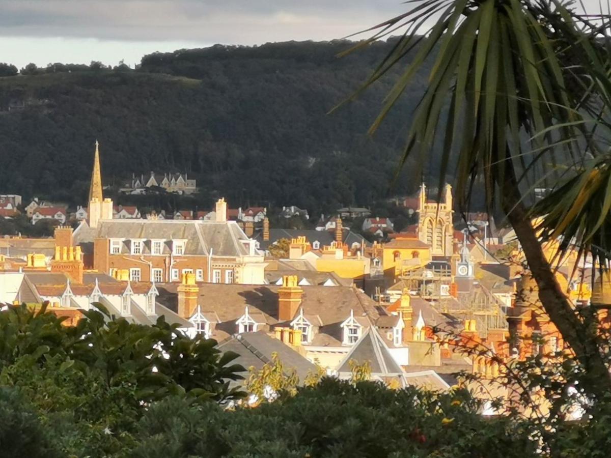 Bron Orme Private Hotel Llandudno Esterno foto