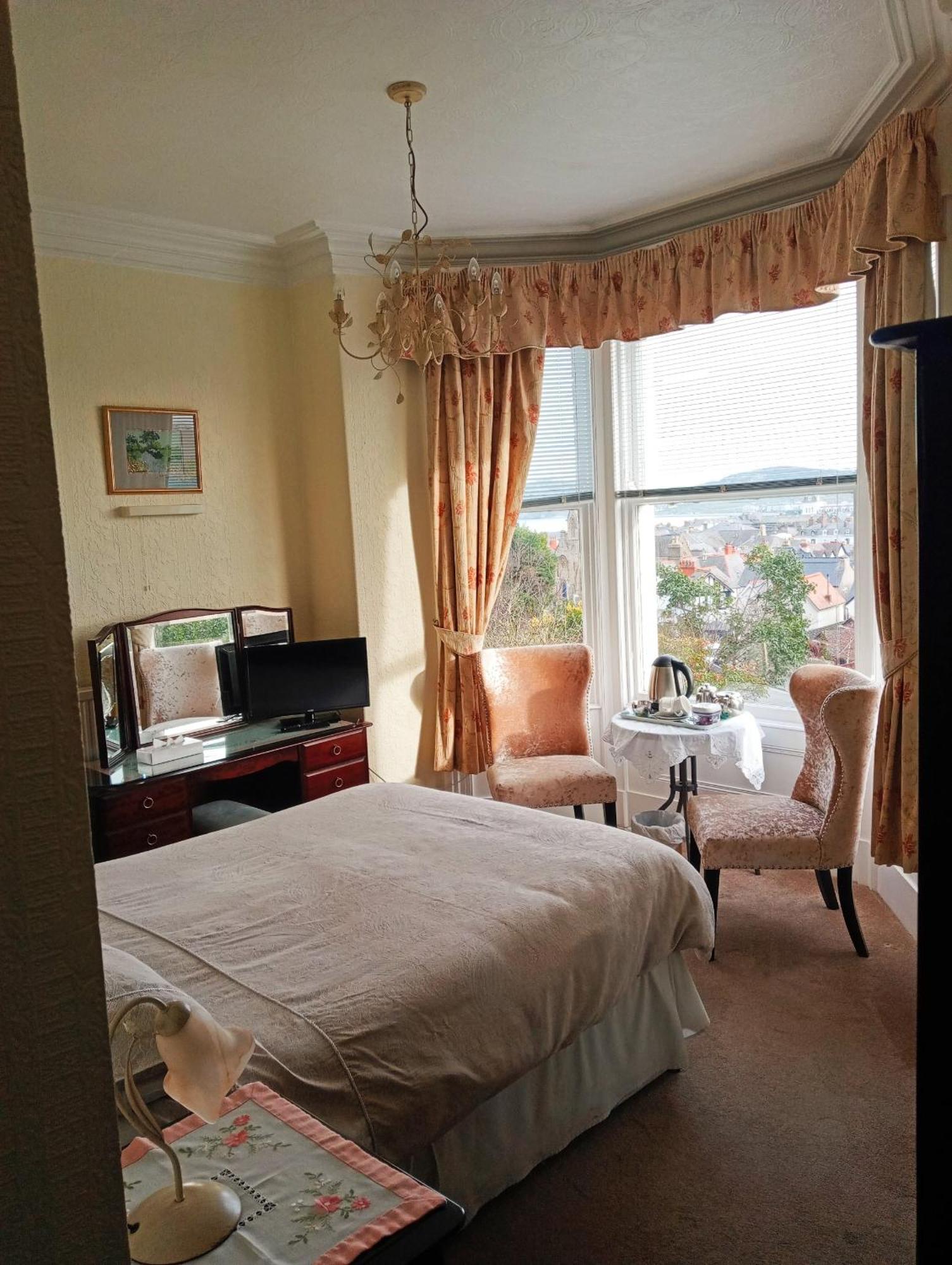 Bron Orme Private Hotel Llandudno Esterno foto
